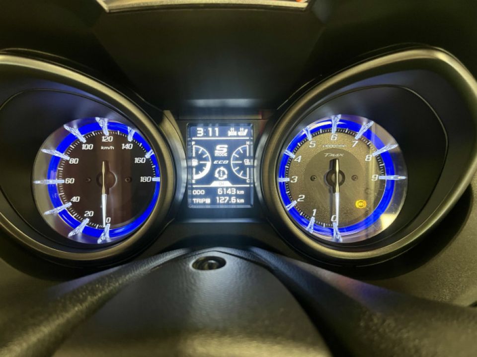 YAMAHA T-MAX 560 TECH MAX 4