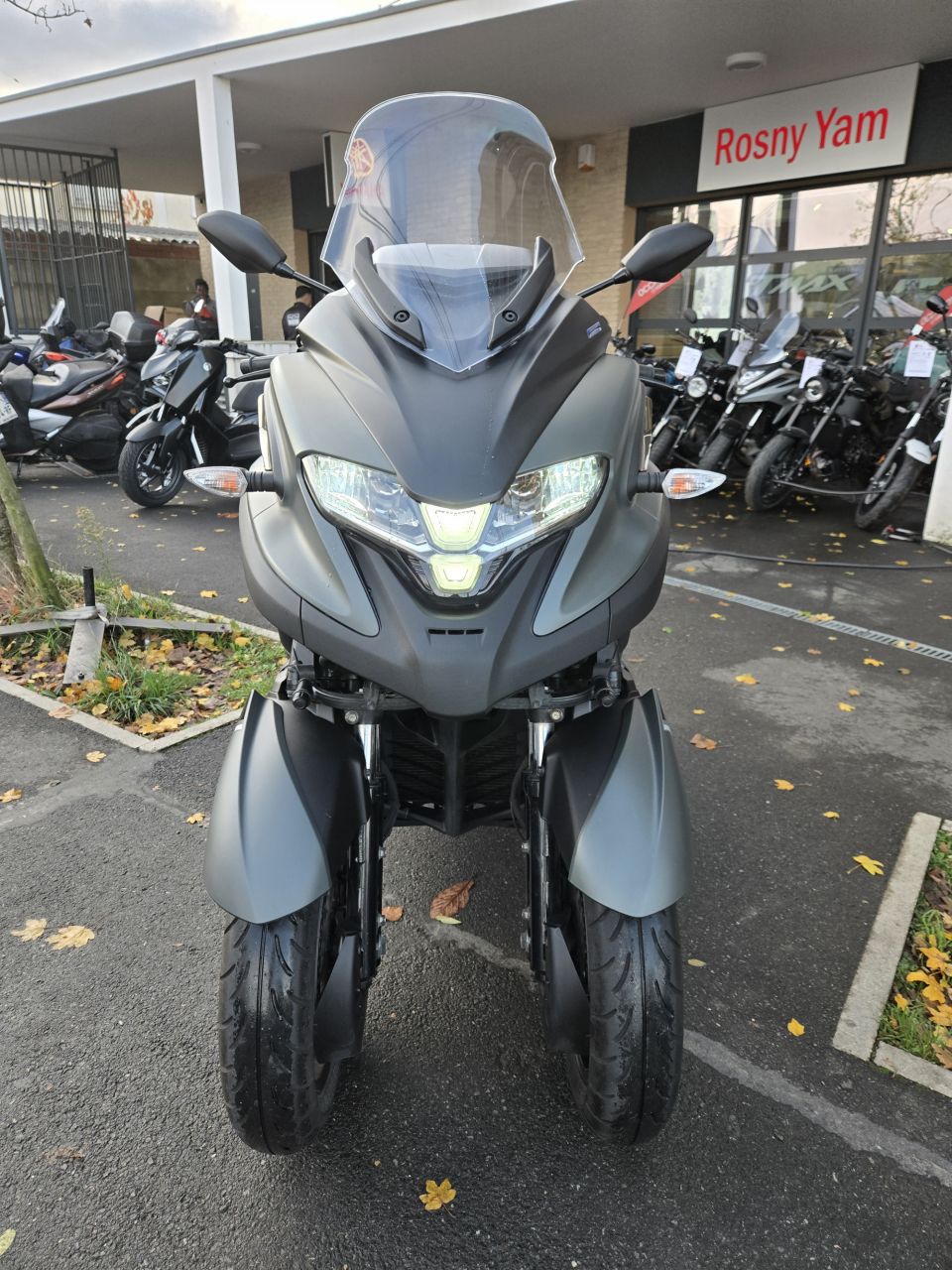 YAMAHA TRICITY 300 4