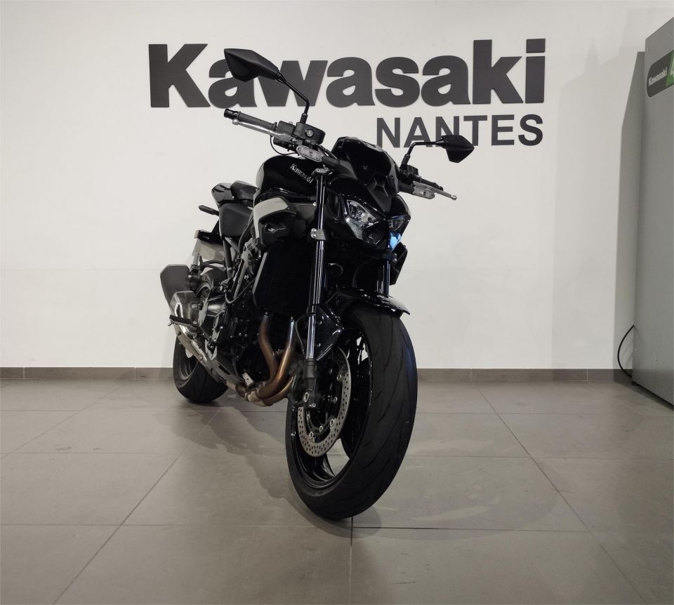 KAWASAKI Z900 4
