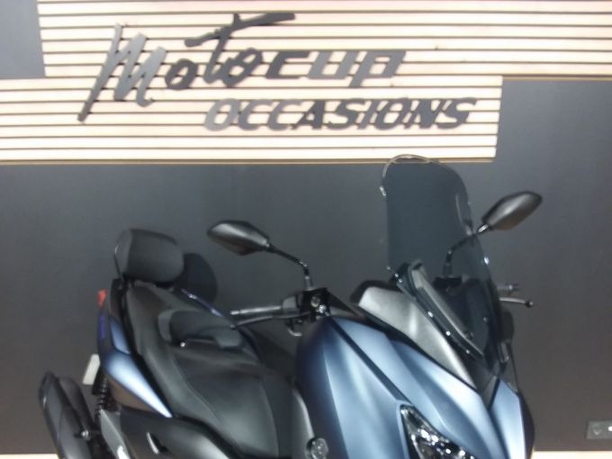 YAMAHA XMAX 125 4