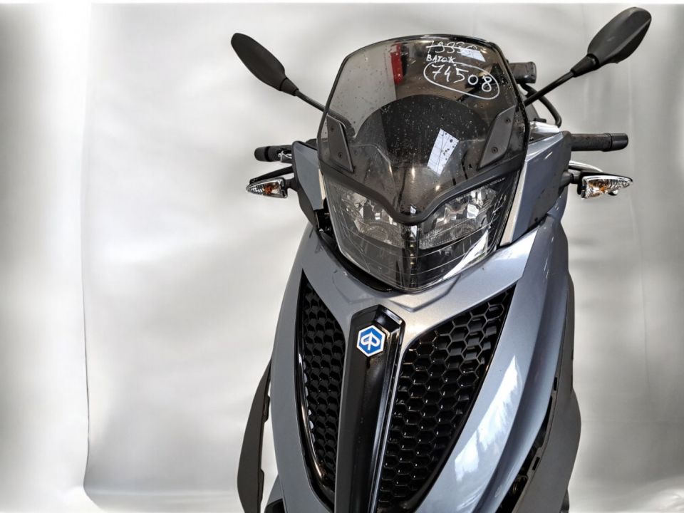 PIAGGIO MP3 300LT YOURBAN 4