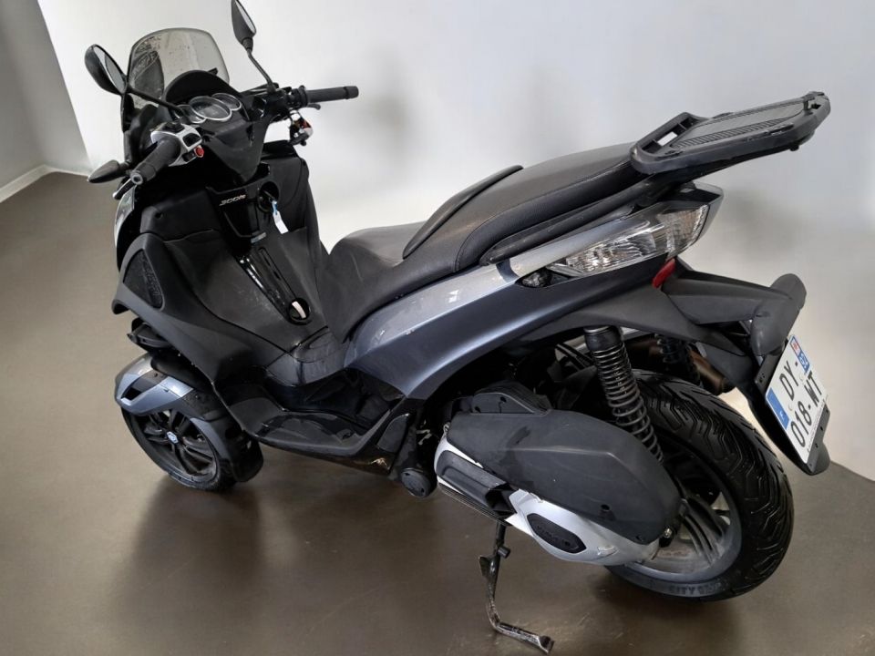 PIAGGIO MP3 300LT YOURBAN 4