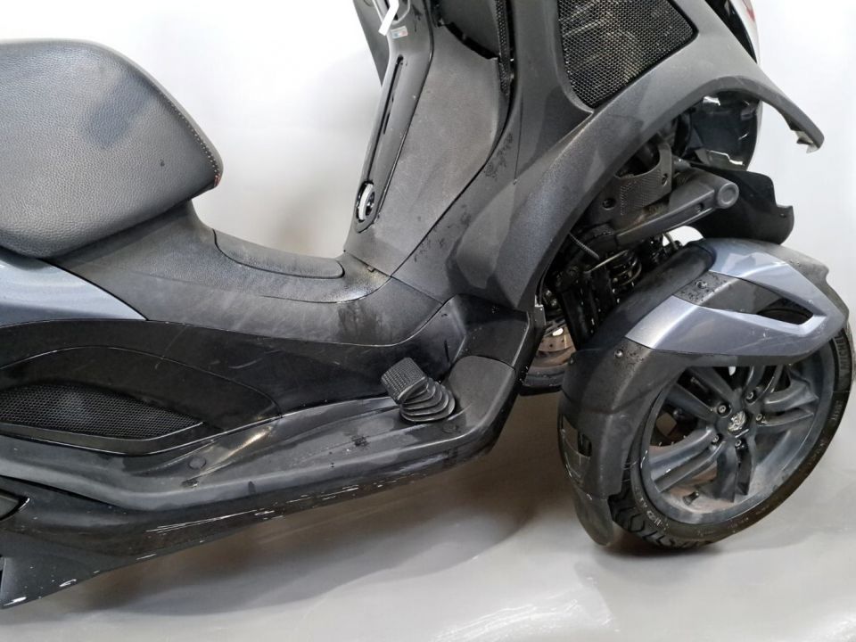 PIAGGIO MP3 300LT YOURBAN 4