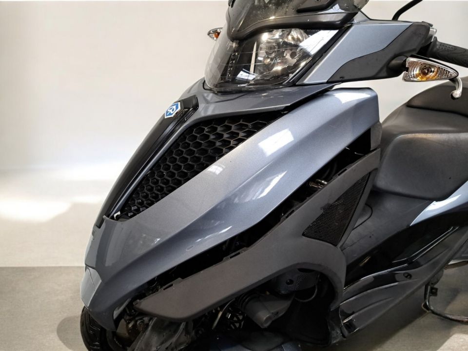 PIAGGIO MP3 300LT YOURBAN 4