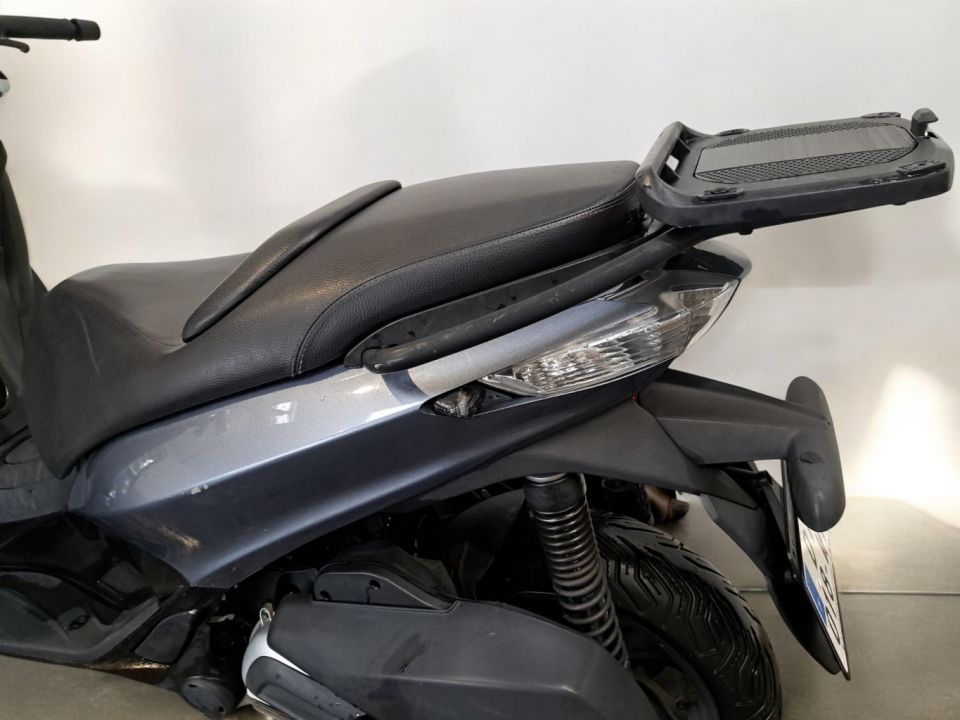 PIAGGIO MP3 300LT YOURBAN 4