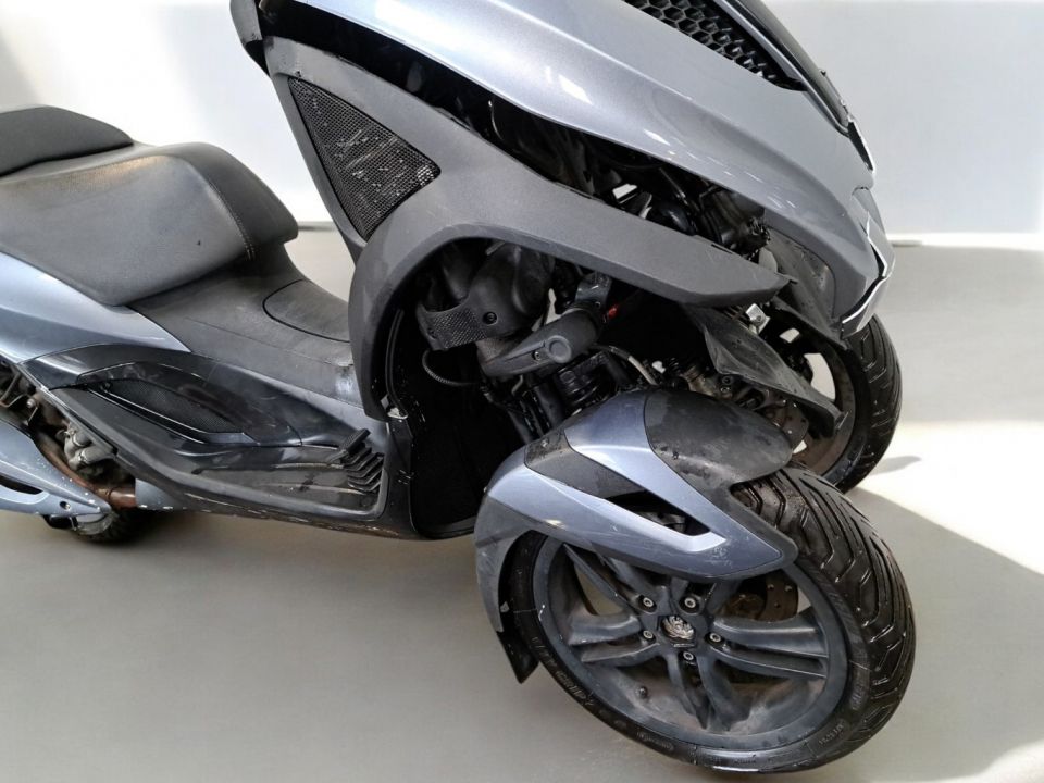 PIAGGIO MP3 300LT YOURBAN 4