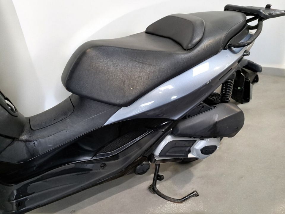 PIAGGIO MP3 300LT YOURBAN 4