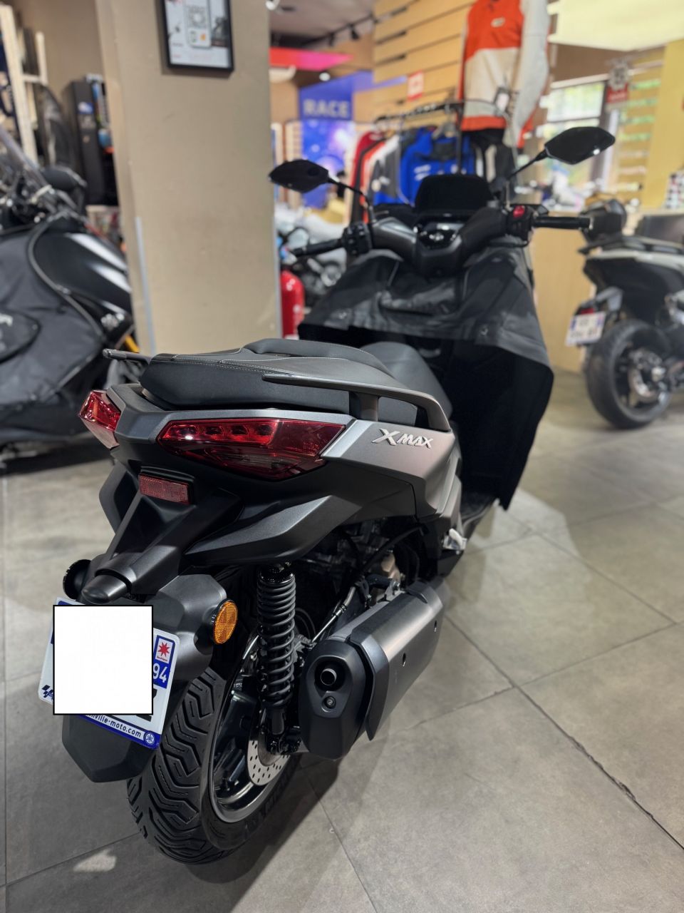 YAMAHA XMAX 300 4