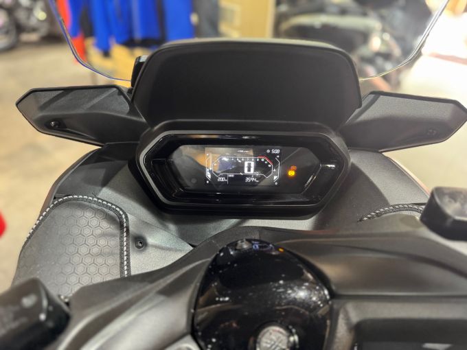 YAMAHA XMAX 300 4