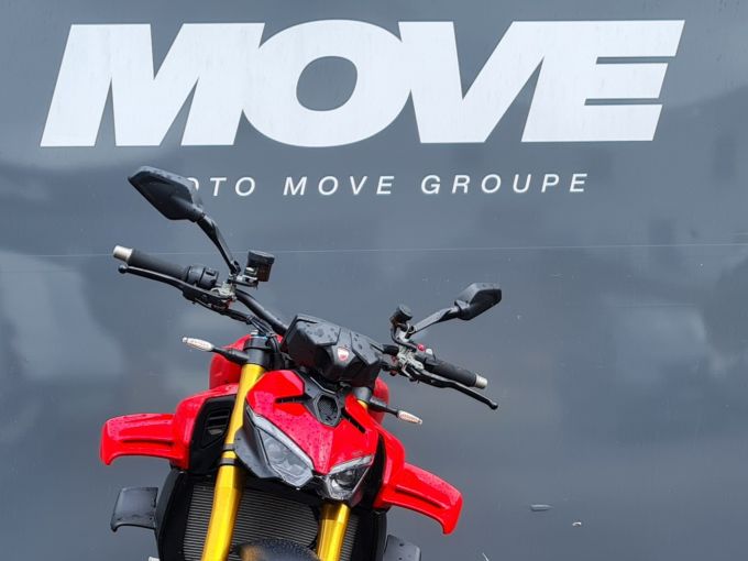 DUCATI STREETFIGHTER V4S 4