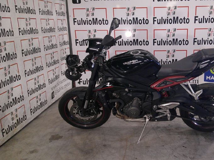 TRIUMPH STREET TRIPLE 765 R 4