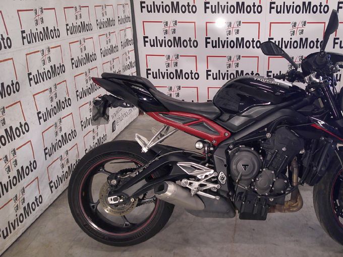 TRIUMPH STREET TRIPLE 765 R 4