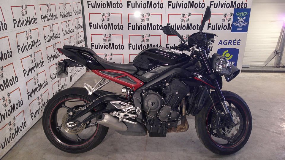 TRIUMPH STREET TRIPLE 765 R 4