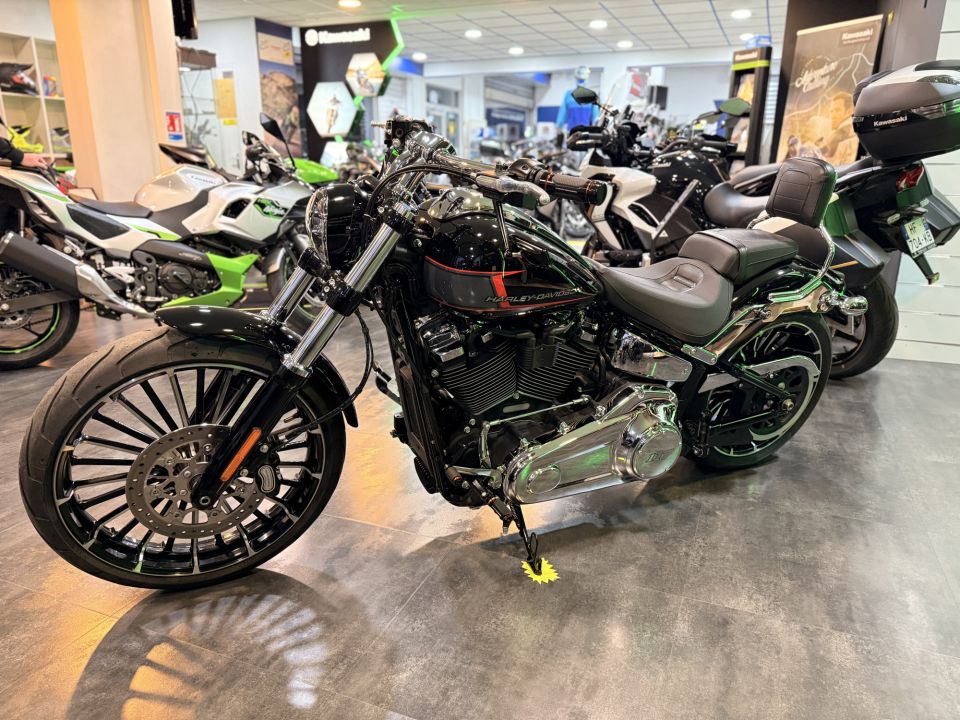 HARLEY-DAVIDSON SOFTAIL BREAKOUT 1923 4