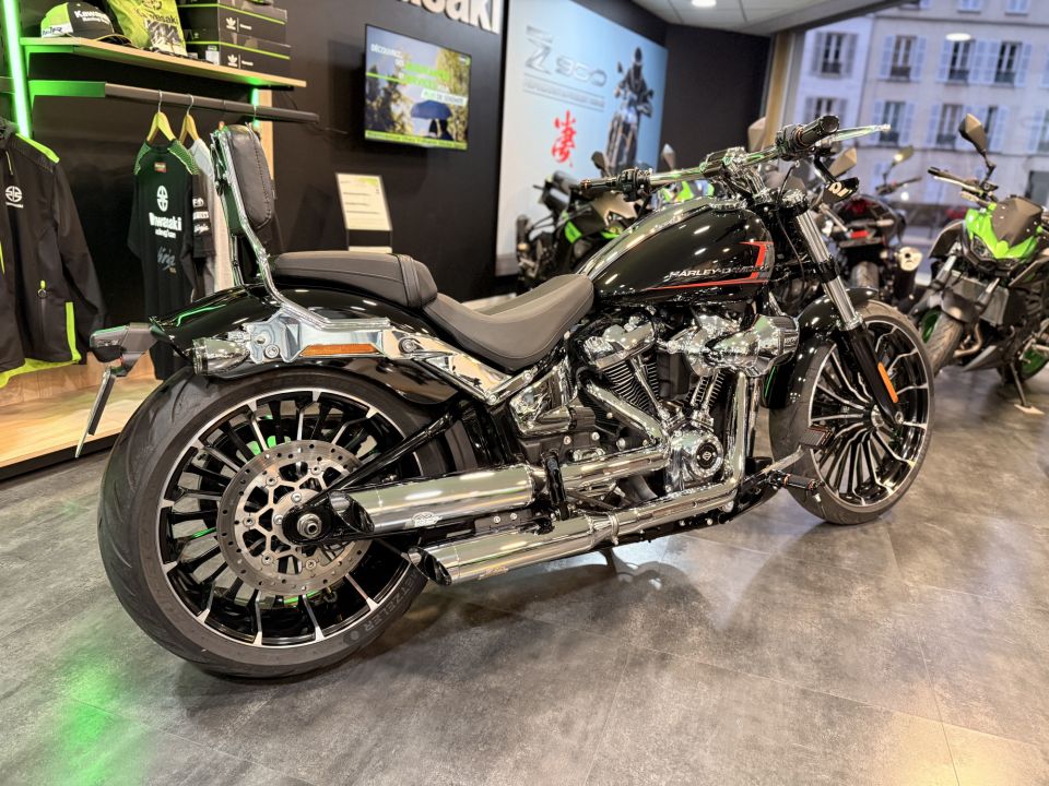 HARLEY-DAVIDSON SOFTAIL BREAKOUT 1923 4