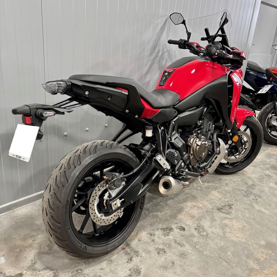 YAMAHA TRACER 7 4