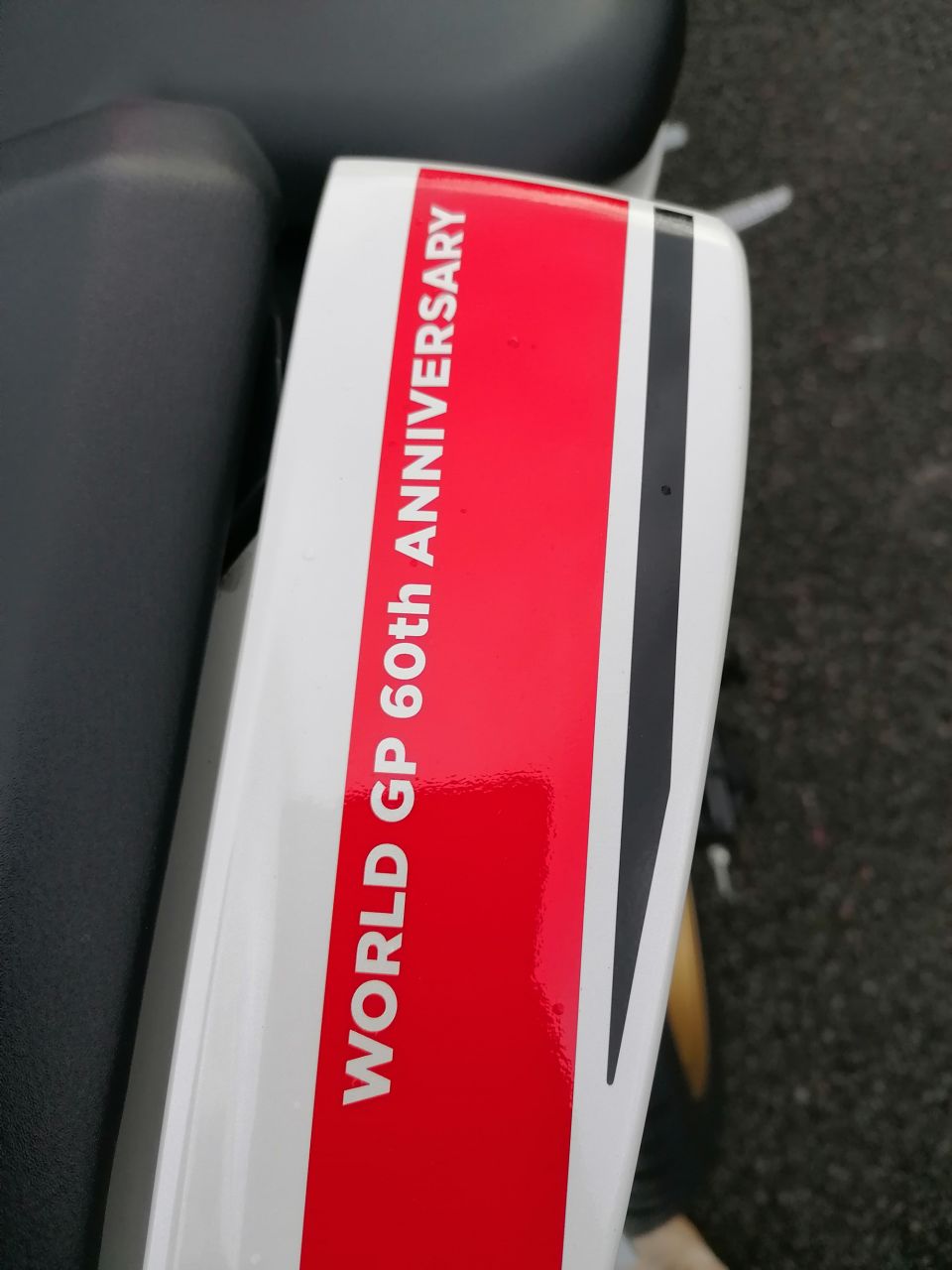 YAMAHA YZF-R7 WORLD GP 60TH ANNIVERSARY 4