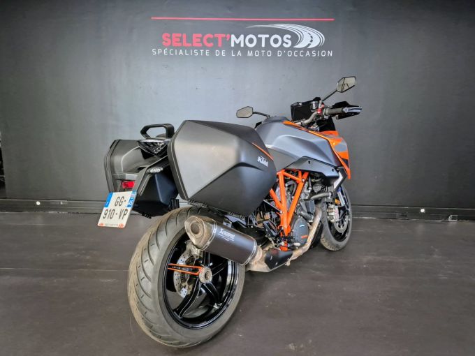 KTM 1290 SUPER DUKE GT 4