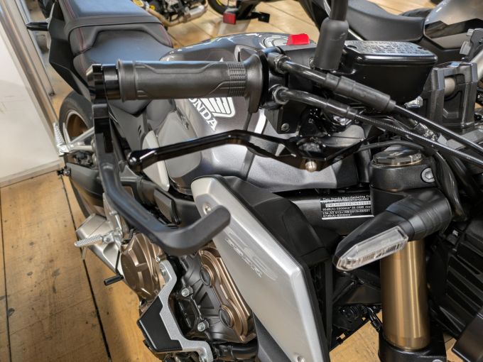 HONDA CB 650 R 4