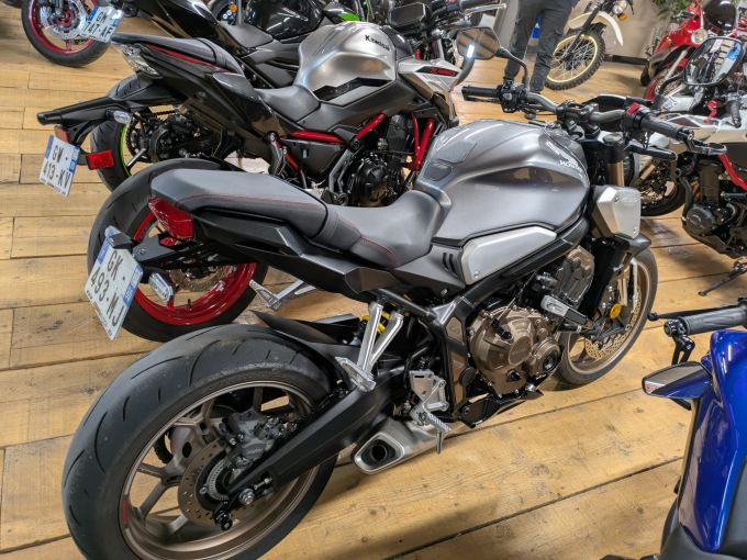 HONDA CB 650 R 4