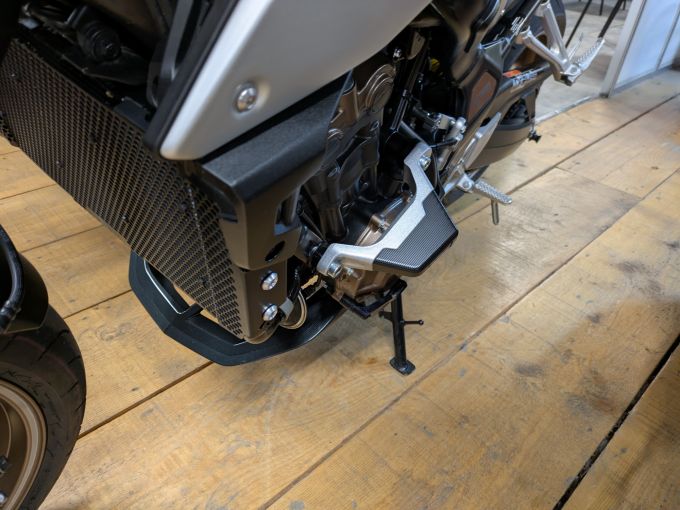 HONDA CB 650 R 4