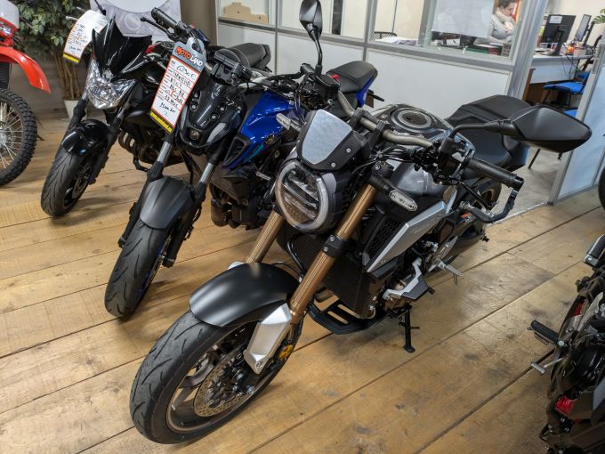 HONDA CB 650 R 4