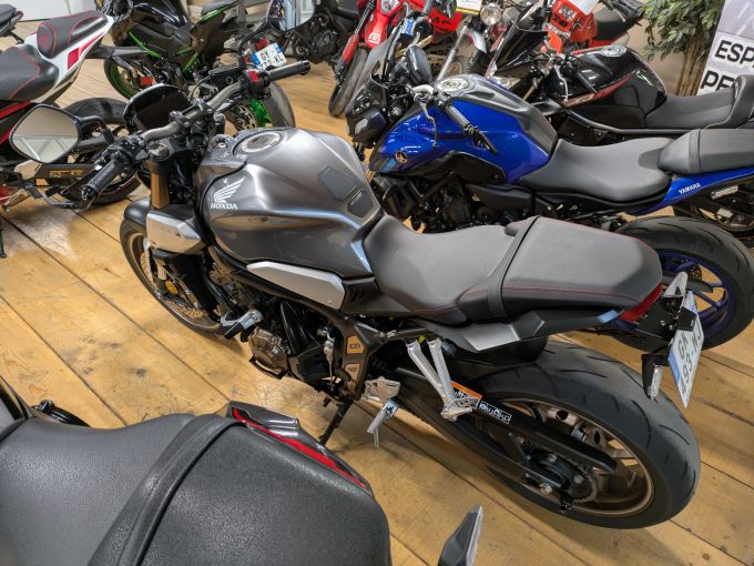 HONDA CB 650 R 4