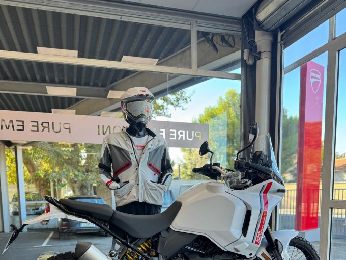 DUCATI DESERT X 4