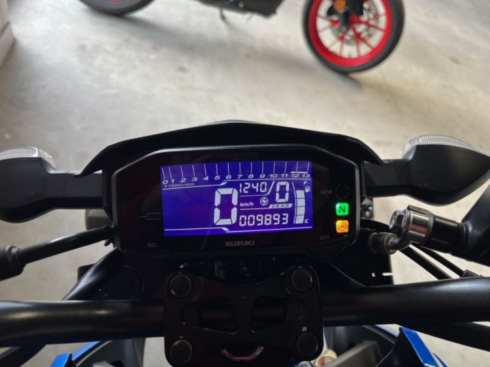 SUZUKI GSX-S 125 ABS 4