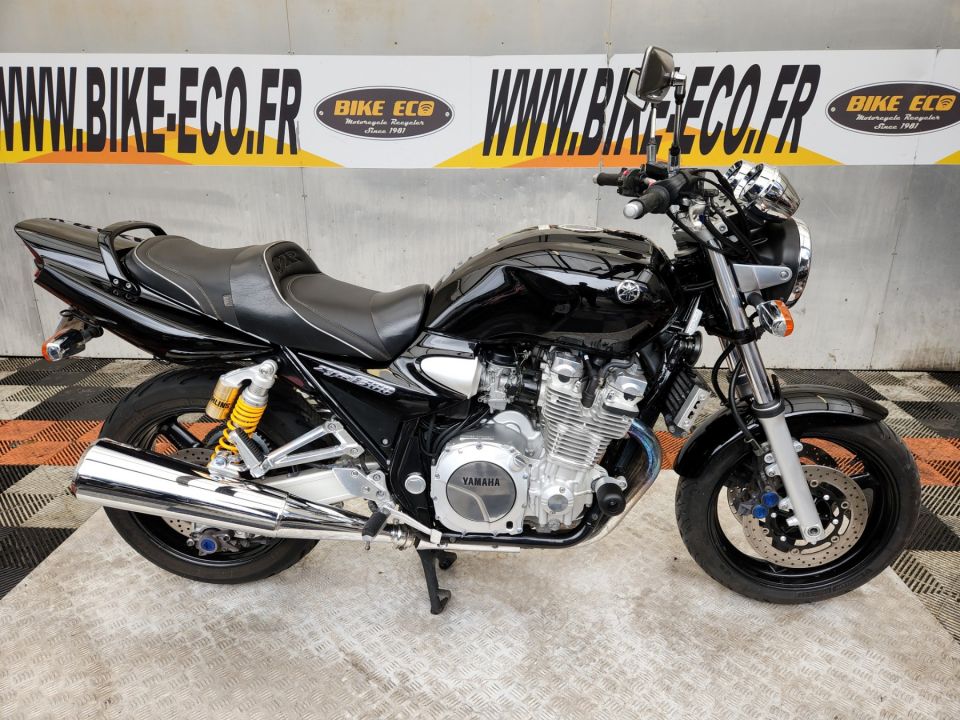 YAMAHA XJR 1300 4