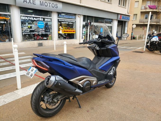 KYMCO AK 550 4