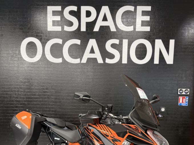 KTM 1290 SUPER DUKE GT 4
