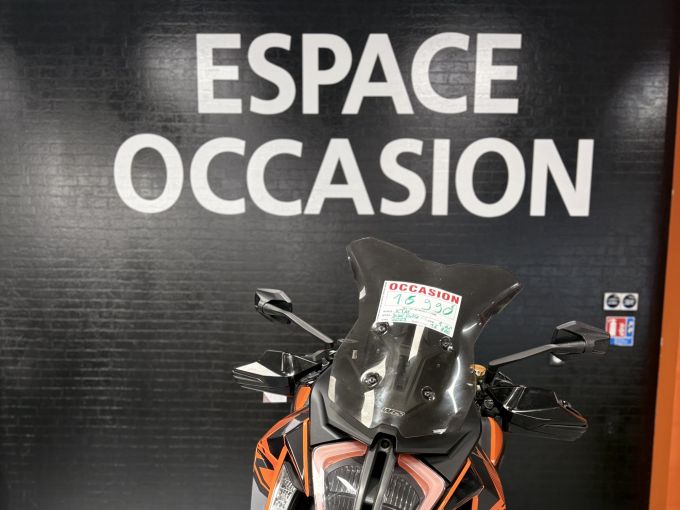 KTM 1290 SUPER DUKE GT 4