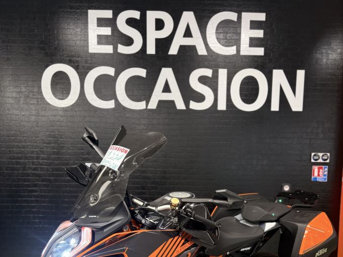 KTM 1290 SUPER DUKE GT 4