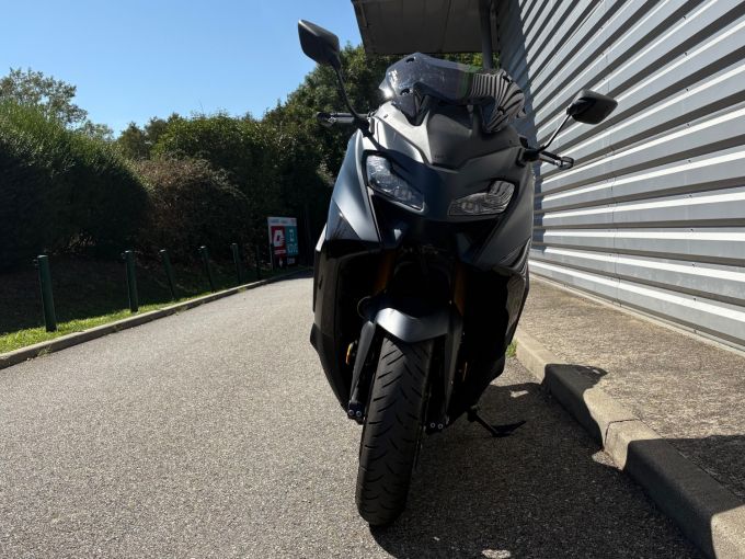 YAMAHA XP T-MAX 560 TECH MAX 4