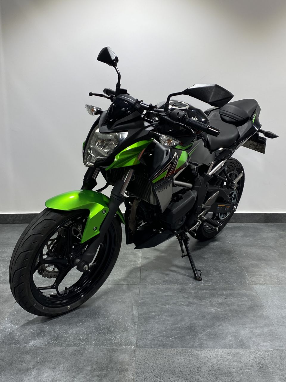 KAWASAKI z 125 4
