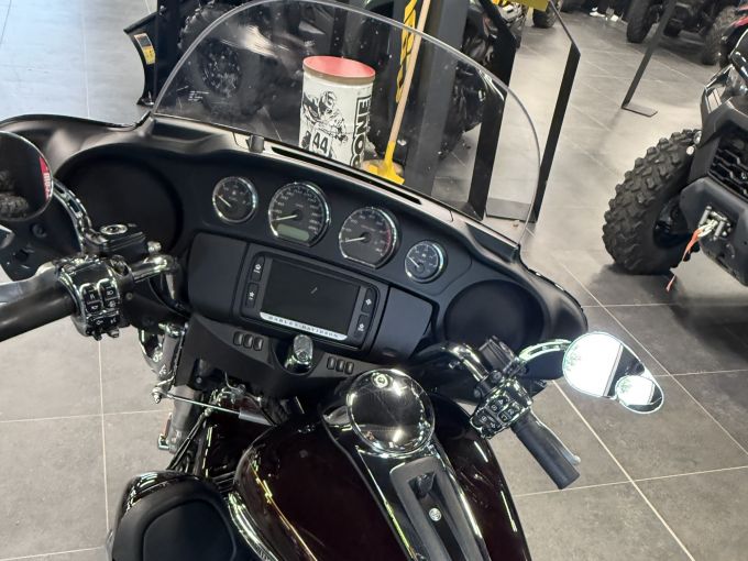 HARLEY-DAVIDSON TRIKE TRI GLIDE 1690 4