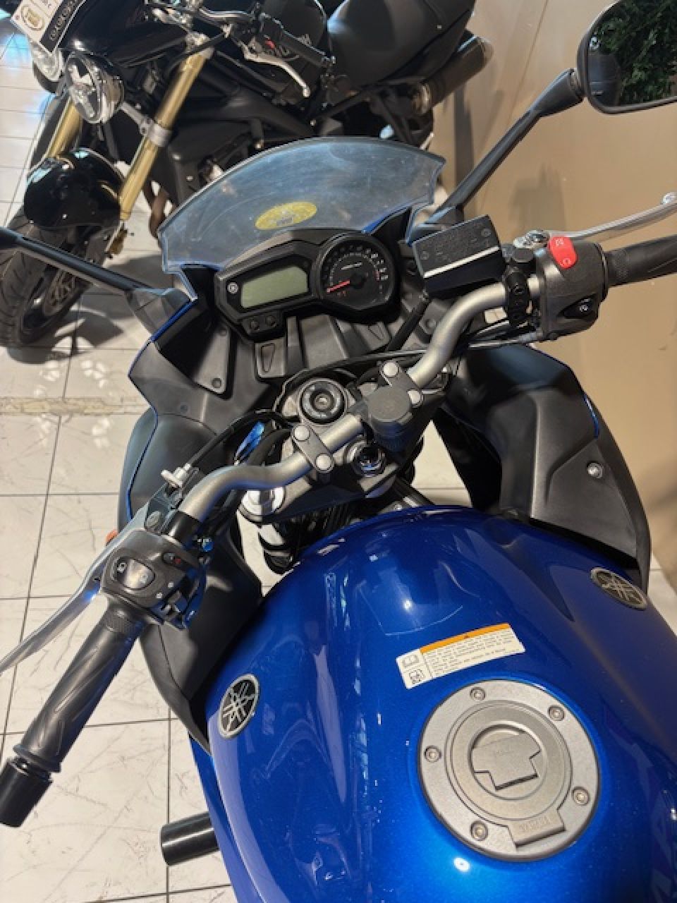 YAMAHA XJ6-F DIVERSION 4