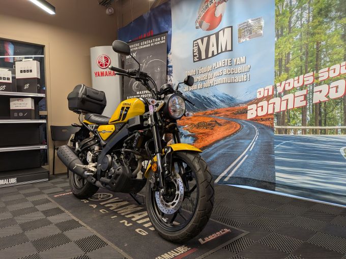YAMAHA XSR 125 4