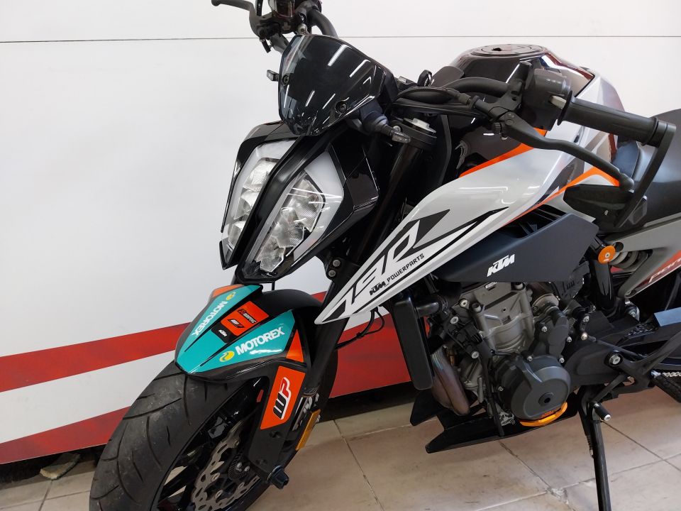 KTM DUKE 790 L 4