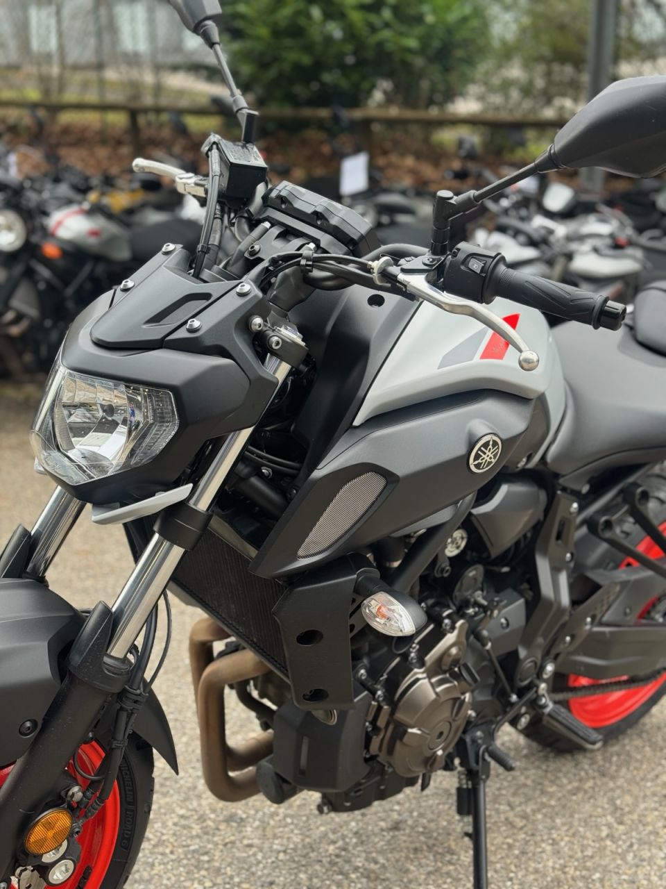 YAMAHA MT-07 4