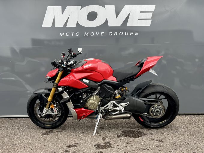 DUCATI STREETFIGHTER V4S 4