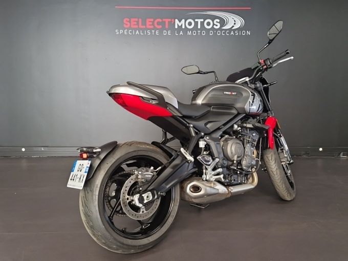 TRIUMPH TRIDENT 660 4