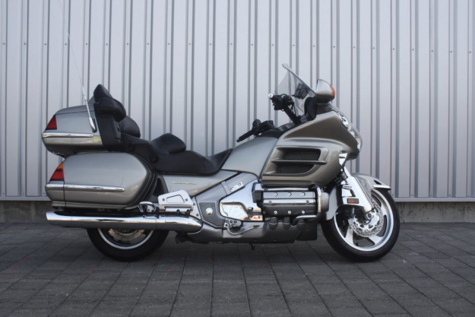 HONDA GL1800 GOLDWING 4