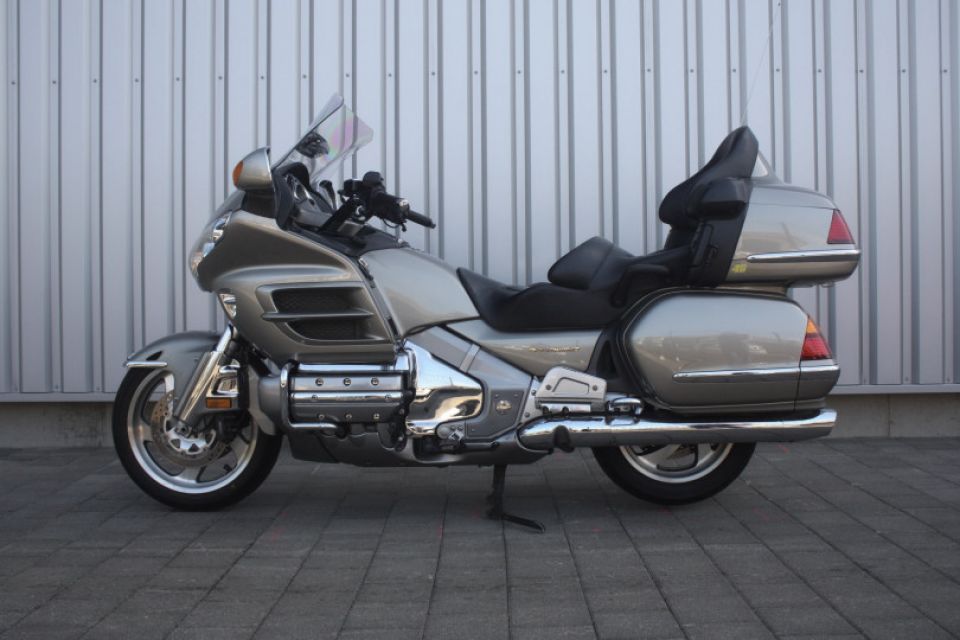 HONDA GL1800 GOLDWING 4