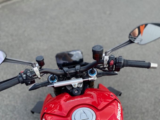 DUCATI STREETFIGHTER V4S 4