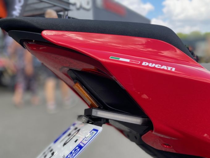 DUCATI STREETFIGHTER V4S 4