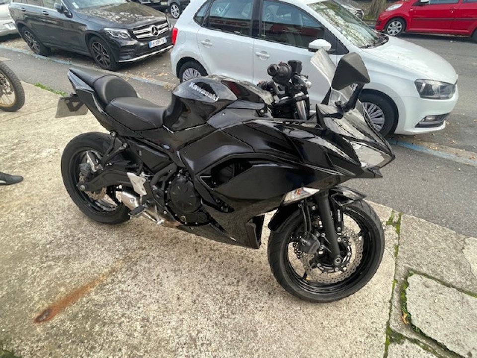 KAWASAKI NINJA 650 4