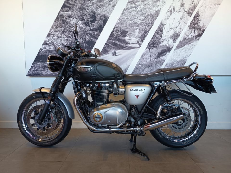 TRIUMPH BONNEVILLE T120 4