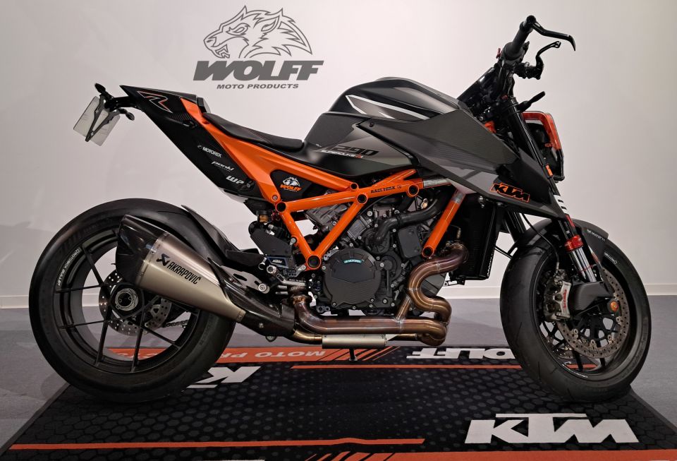 KTM 1290 SUPER DUKE RR 4